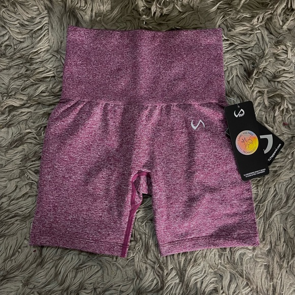 TLF XS REACT SEAMLESS WORKOUT SHORTS - Picture 1 of 4